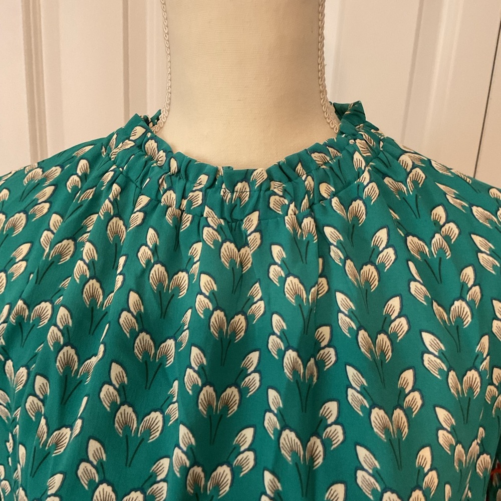 SHEIN Green Floral Blouse - Picture 4 of 15